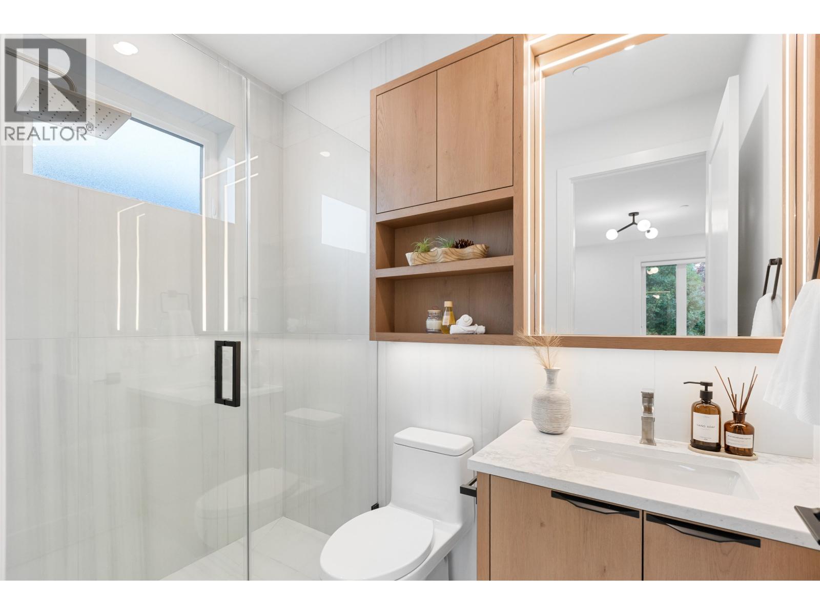 1 2435 NAPIER STREET, Vancouver