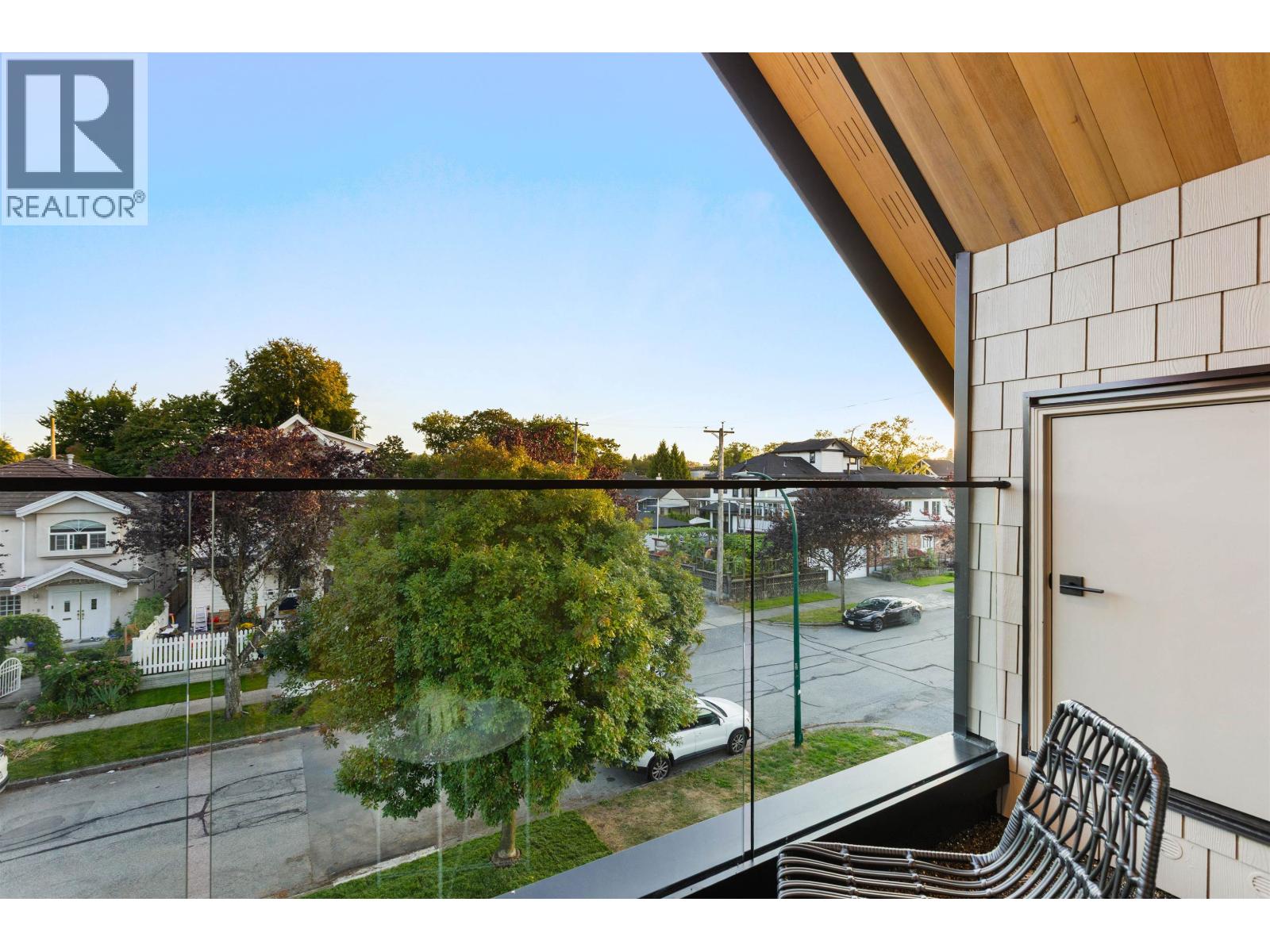 1 2435 NAPIER STREET, Vancouver