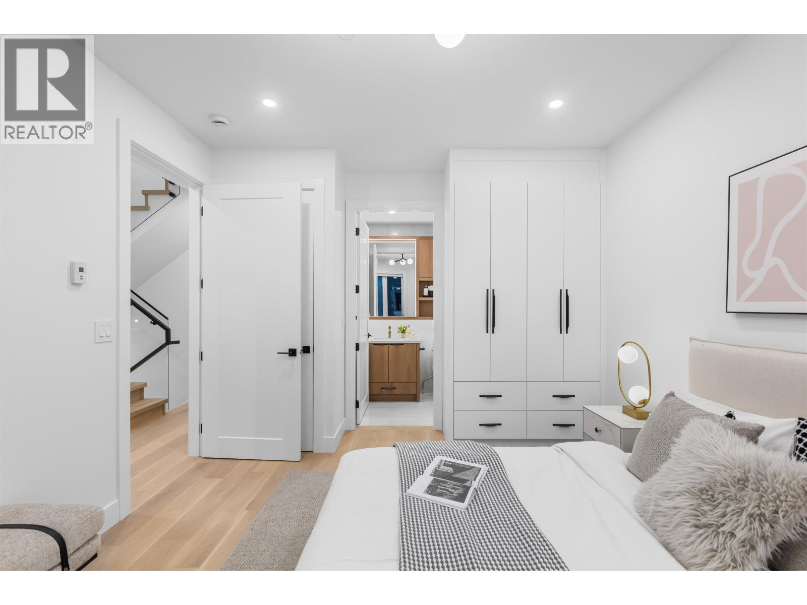 2 2435 NAPIER STREET, Vancouver