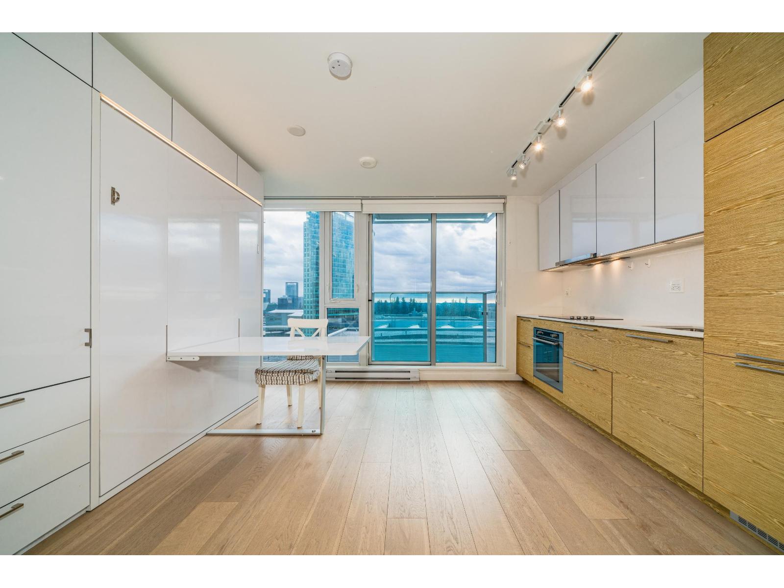 1401 13438 CENTRAL AVENUE, Surrey