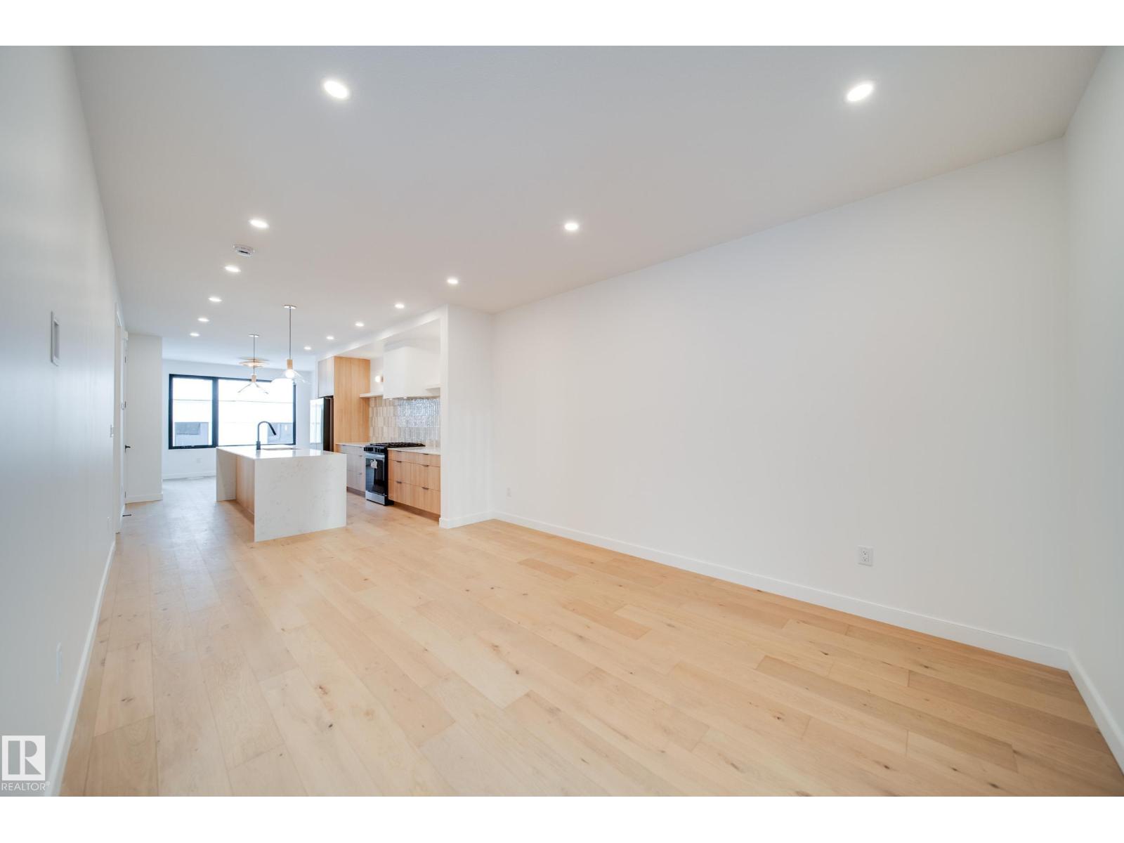 7540 80 AV NW, Edmonton