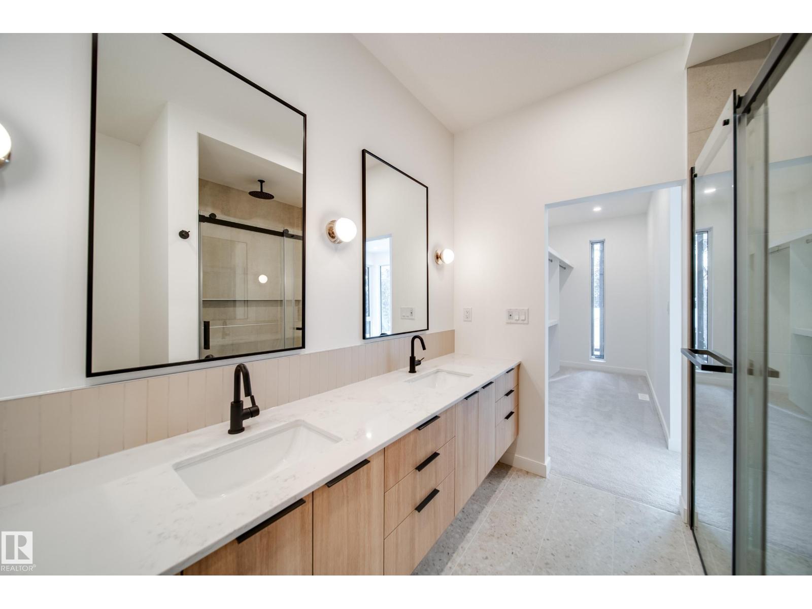 7540 80 AV NW, Edmonton