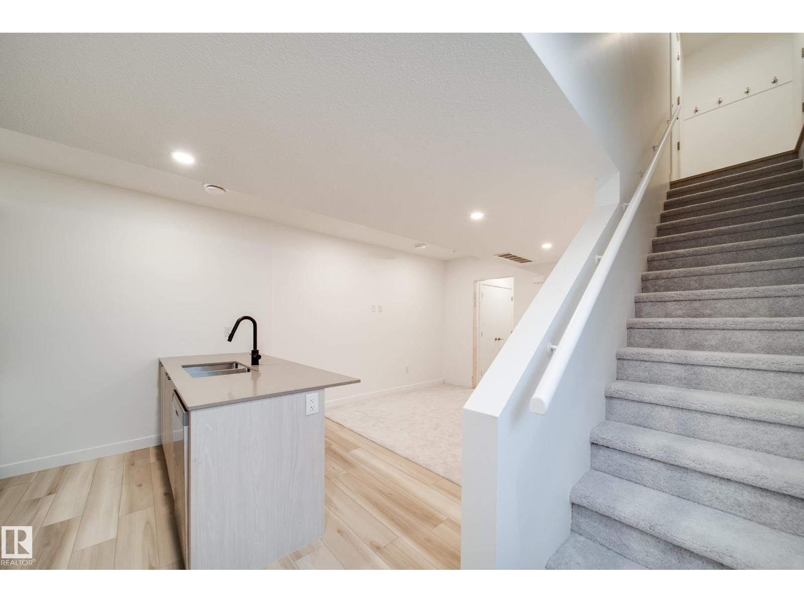 7540 80 AV NW, Edmonton