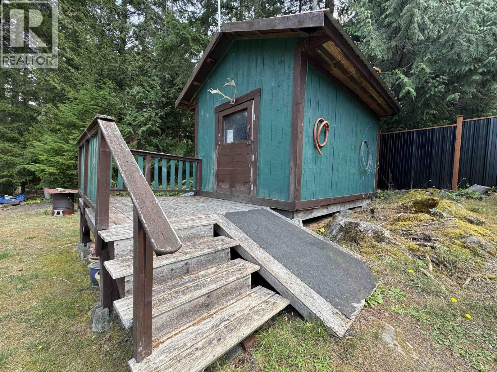 714 CHARTER ROAD, Mayne Island