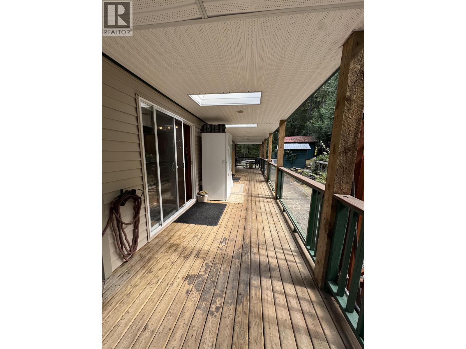 714 CHARTER ROAD, Mayne Island