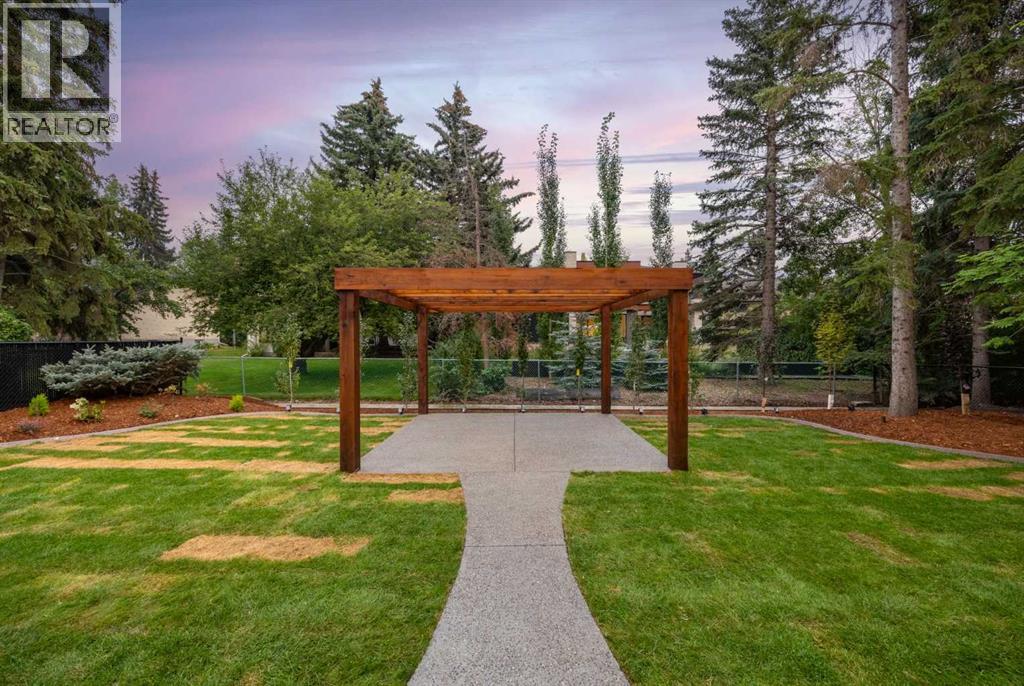 Single Family House for Sale in  Varsity Estates Road NW Varsity Calgary 