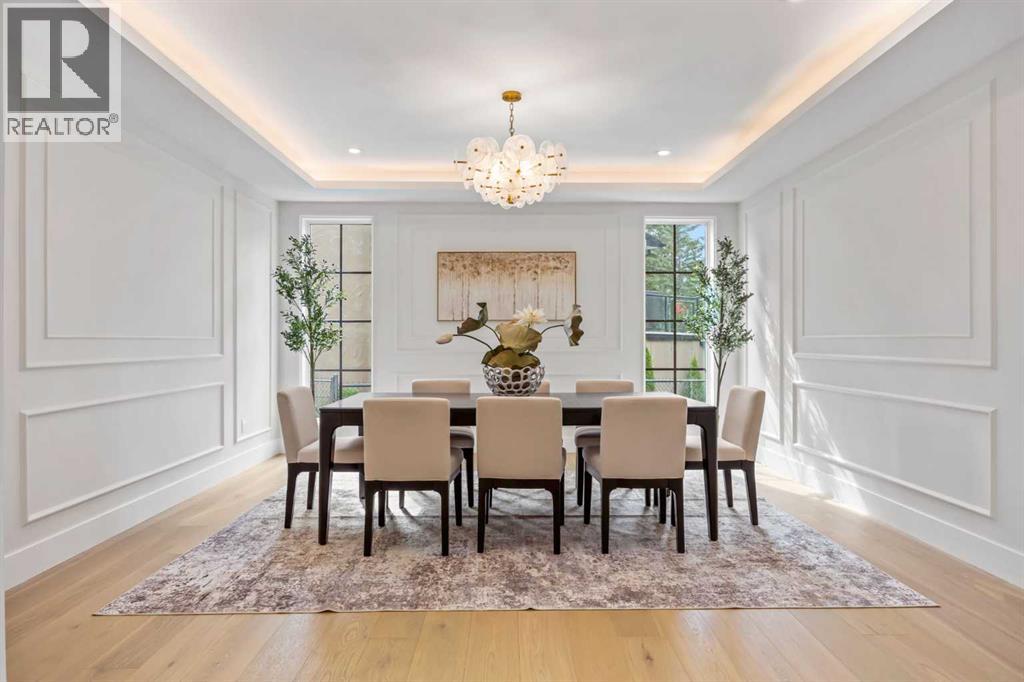 Single Family House for Sale in  Vardana Place NW Varsity Calgary 