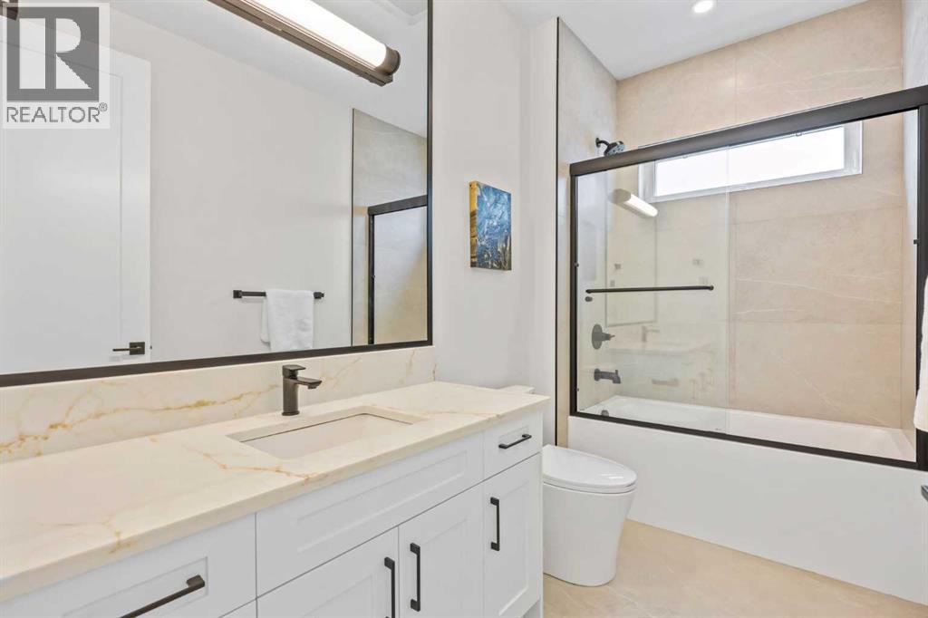 Single Family House for Sale in  Vardana Place NW Varsity Calgary 