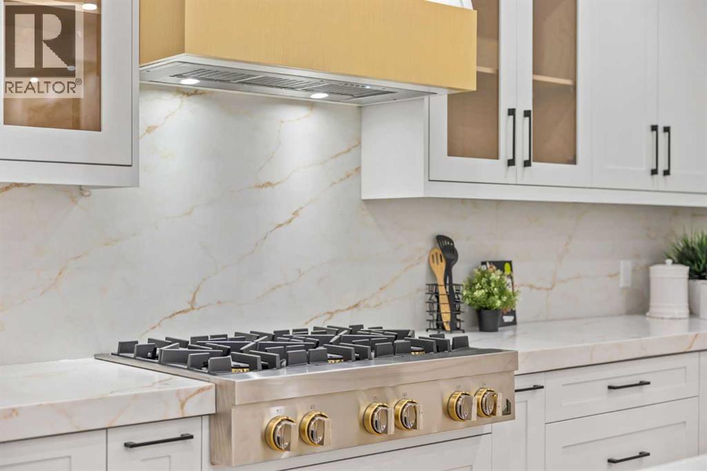 Single Family House for Sale in  Vardana Place NW Varsity Calgary 