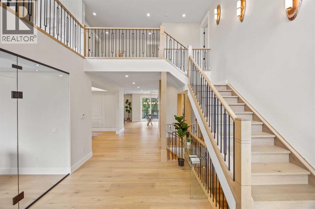 Single Family House for Sale in  Vardana Place NW Varsity Calgary 