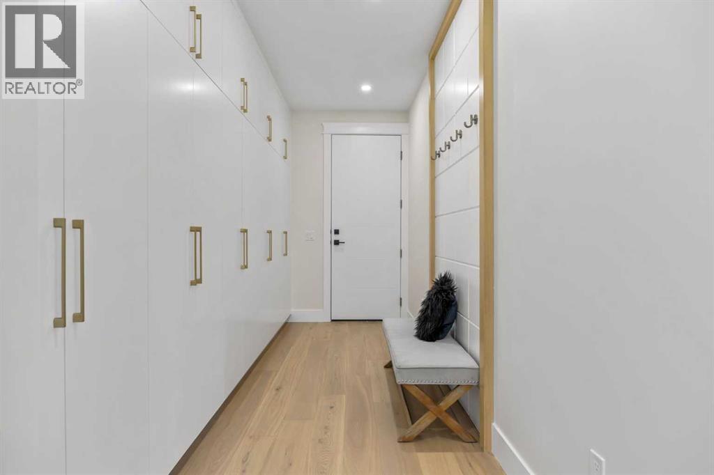 Single Family House for Sale in  Vardana Place NW Varsity Calgary 