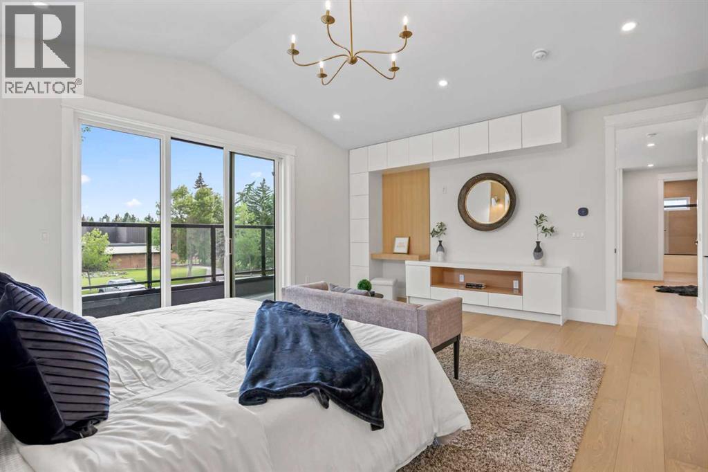 Single Family House for Sale in  Vardana Place NW Varsity Calgary 