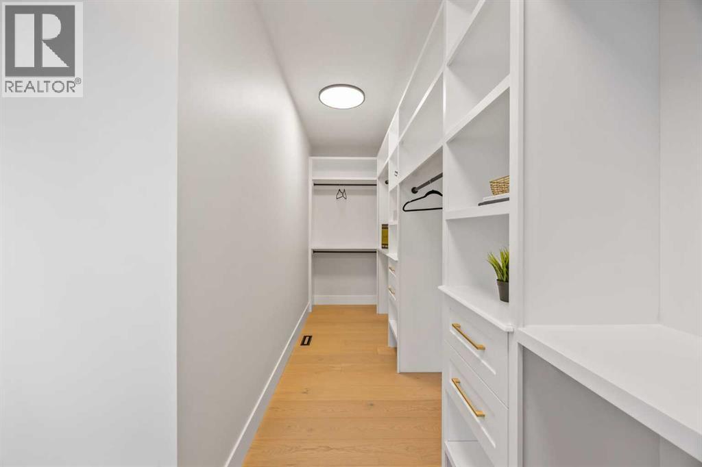 Single Family House for Sale in  Vardana Place NW Varsity Calgary 