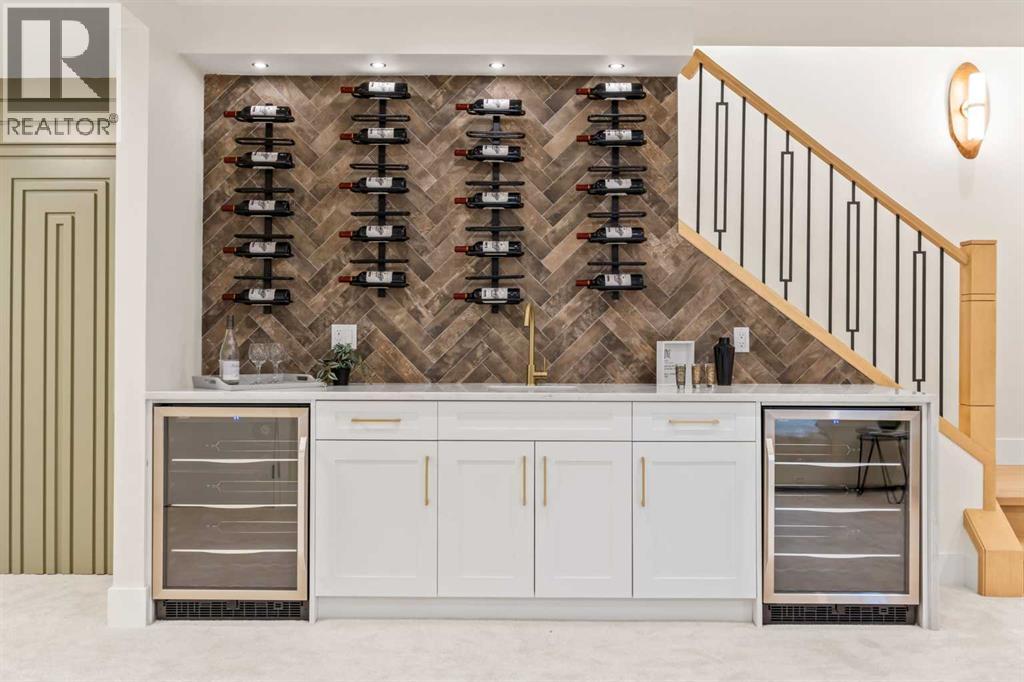 Single Family House for Sale in  Vardana Place NW Varsity Calgary 