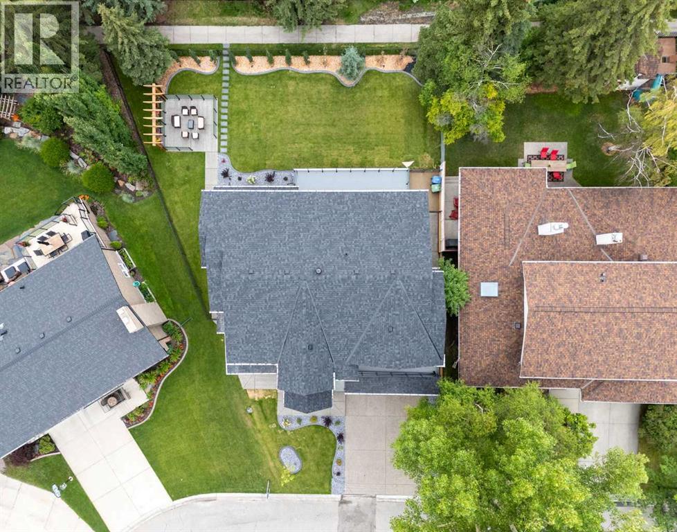 Single Family House for Sale in  Vardana Place NW Varsity Calgary 