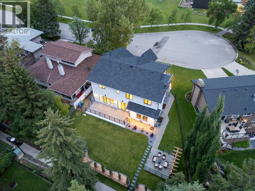 Single Family House for Sale in  Vardana Place NW Varsity Calgary 