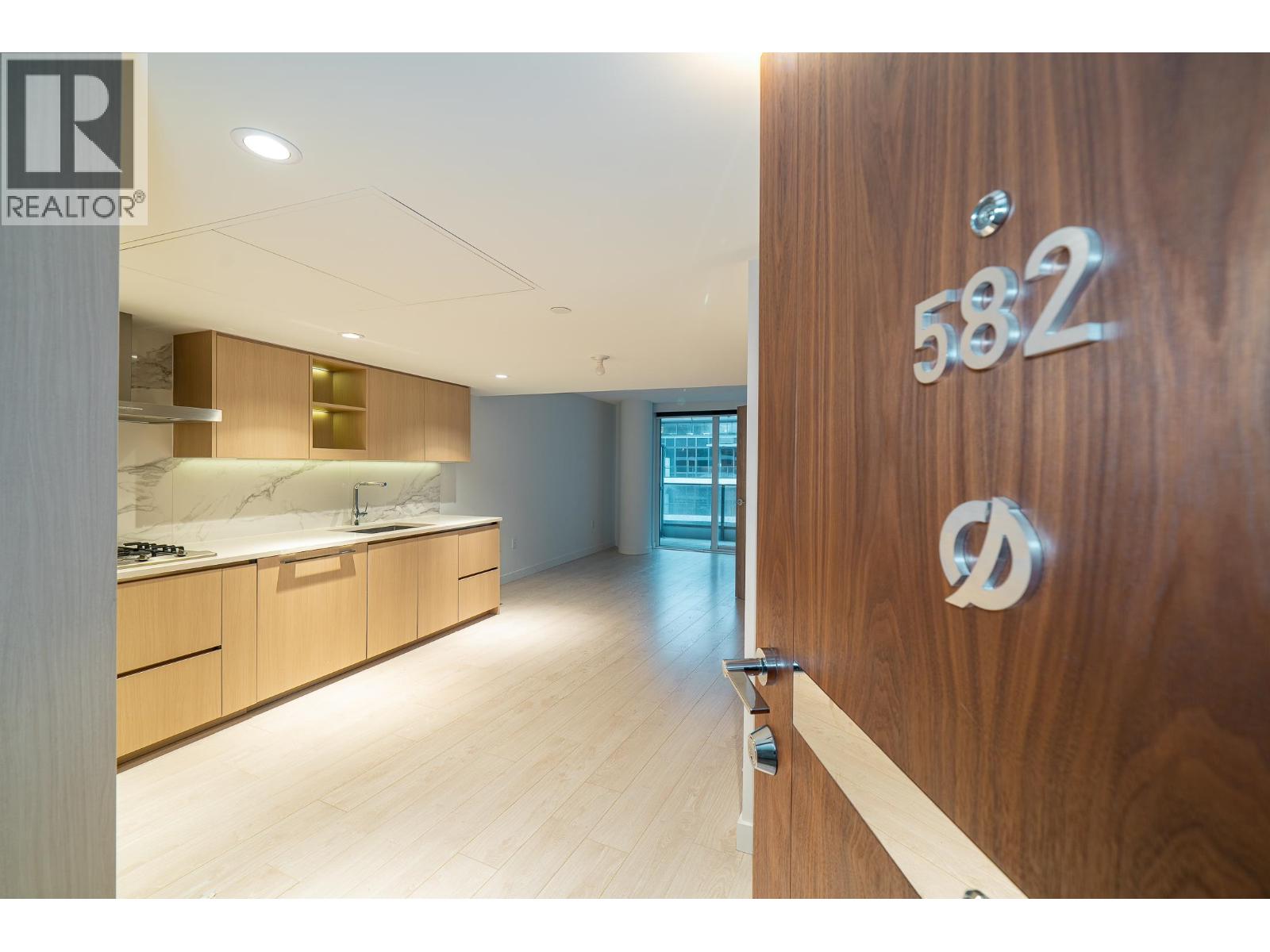 #582-8608 HAZELBRIDGE Way, Richmond