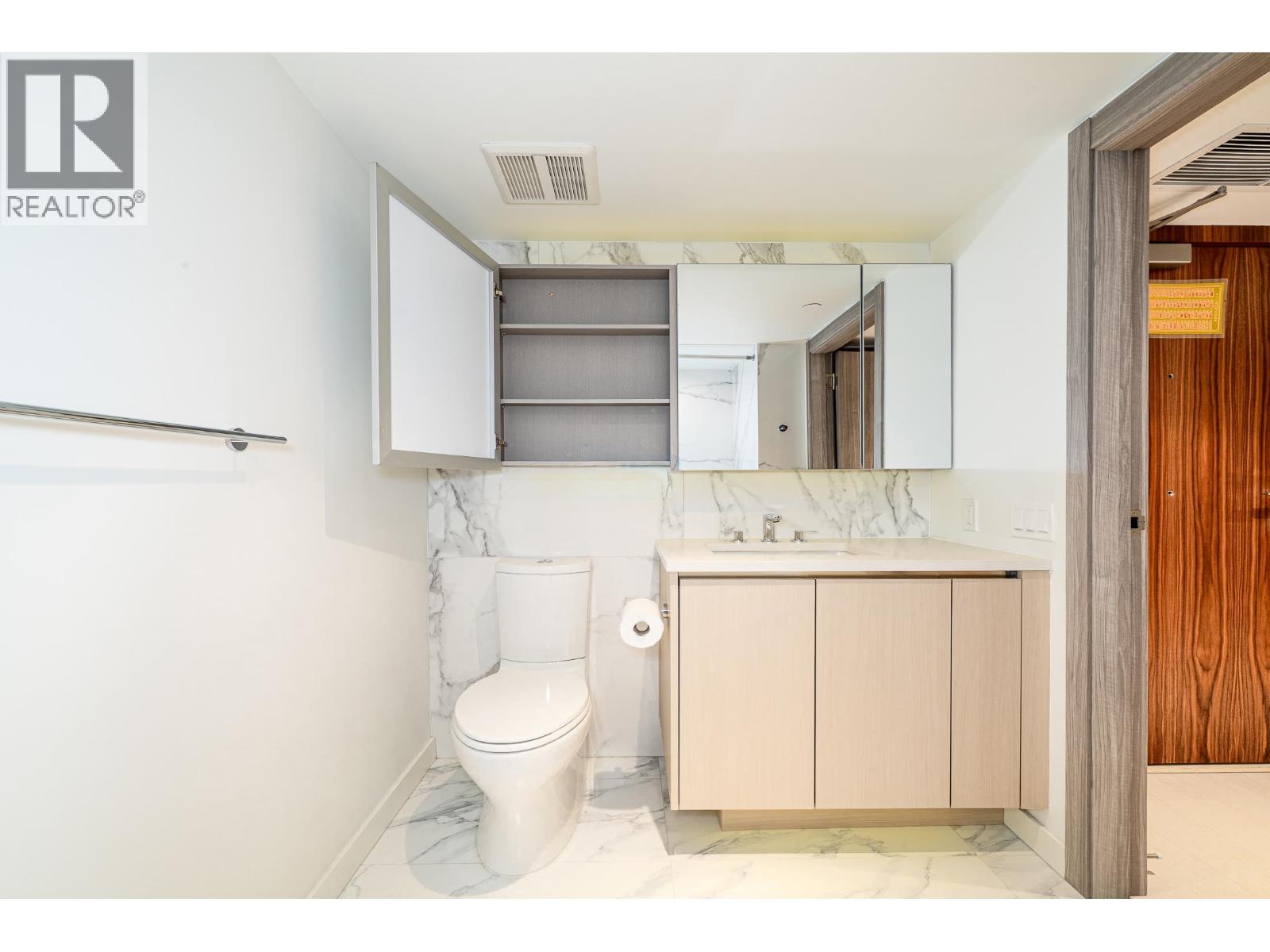 #582-8608 HAZELBRIDGE Way, Richmond