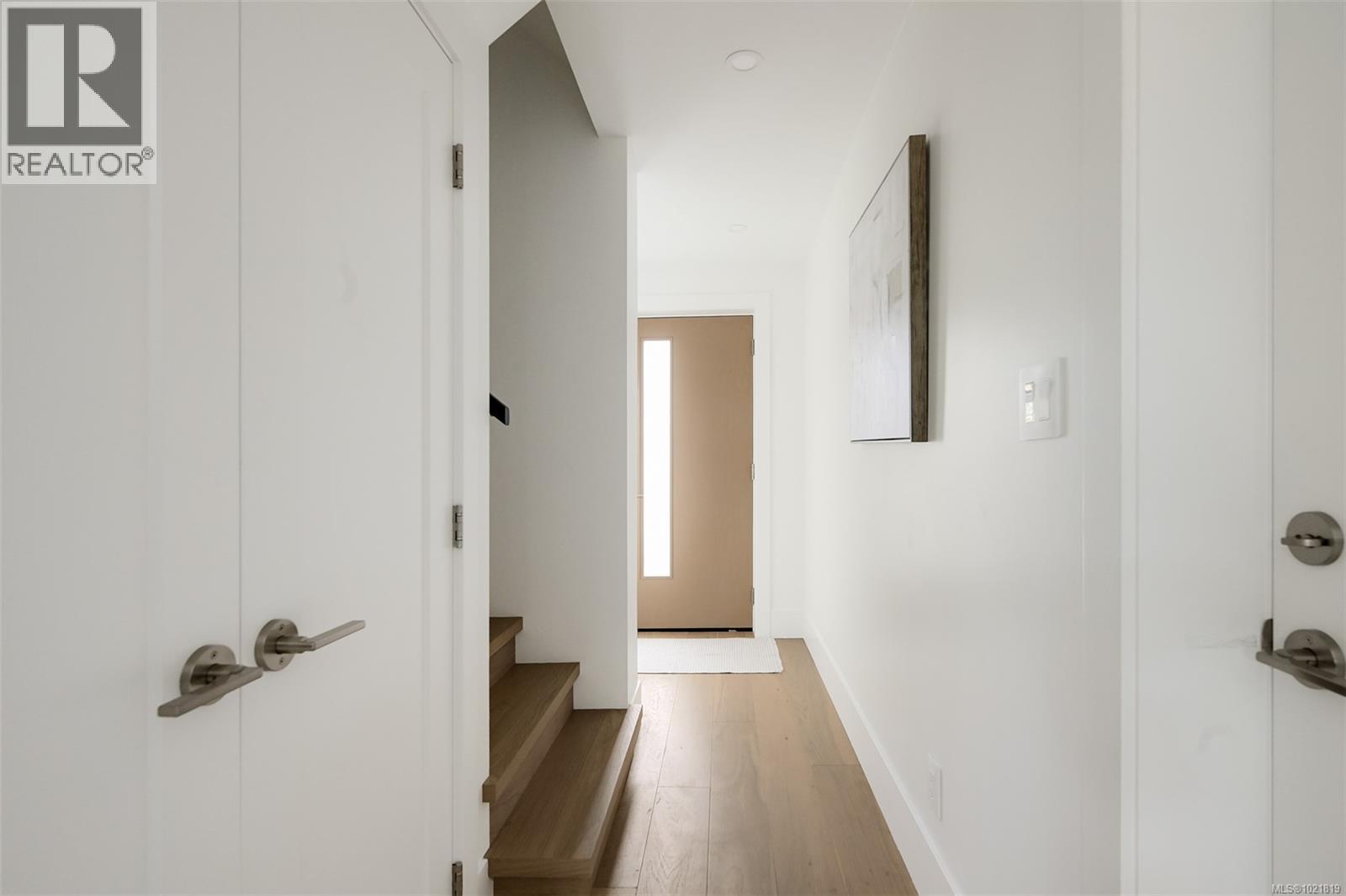 2 2268 Bowker Ave, Oak Bay