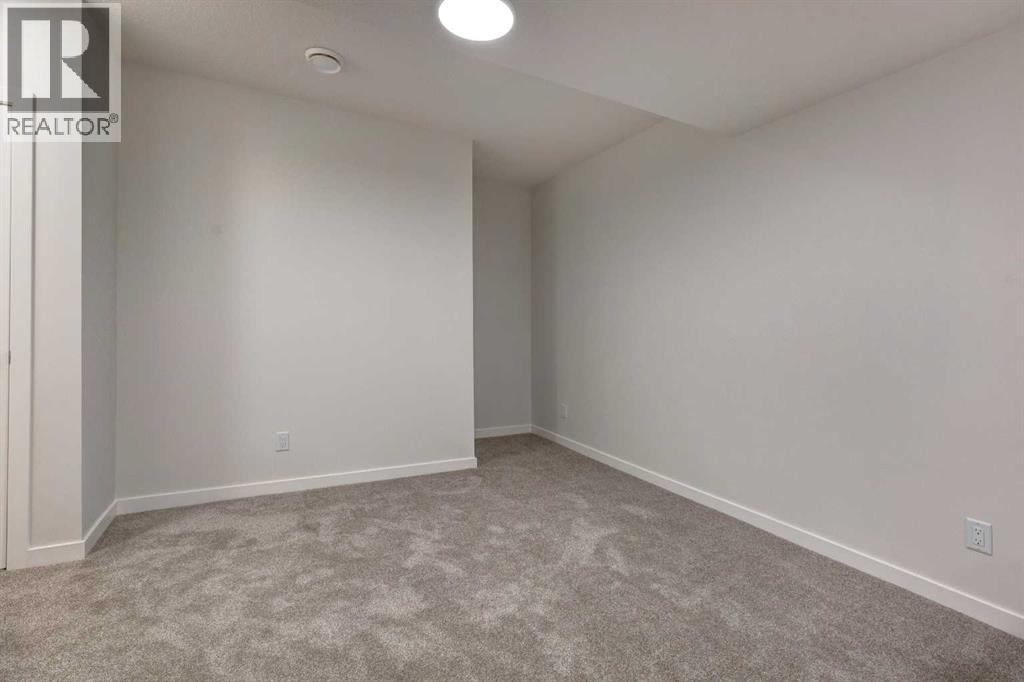 Single Family House for Sale in  Silver Spruce Road SW Silverado Calgary 