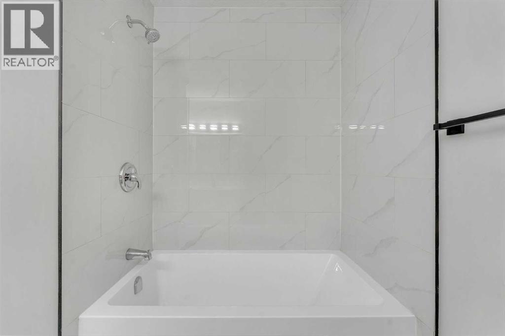 Single Family House Bi-level for Sale in  Centre Street NE Beddington Heights Calgary 