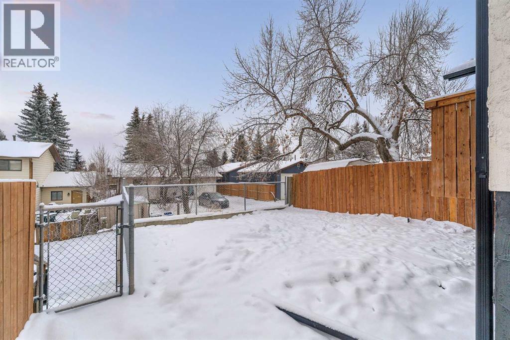 Single Family House Bi-level for Sale in  Centre Street NE Beddington Heights Calgary 