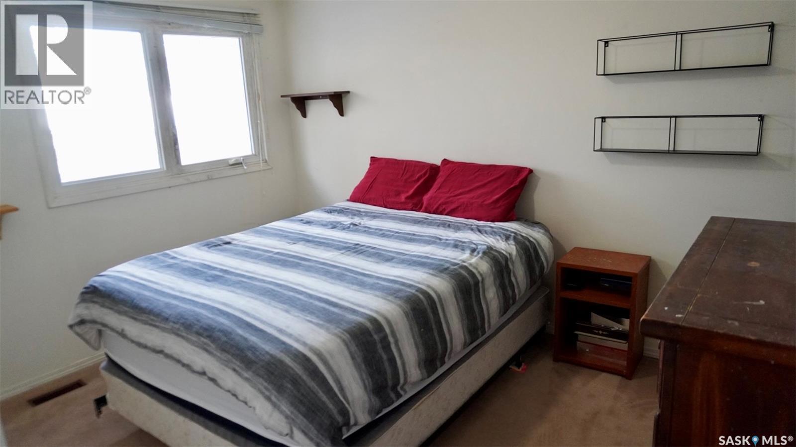 Single Family House 2 Level for Sale in   Haight CRESCENT Saskatoon 