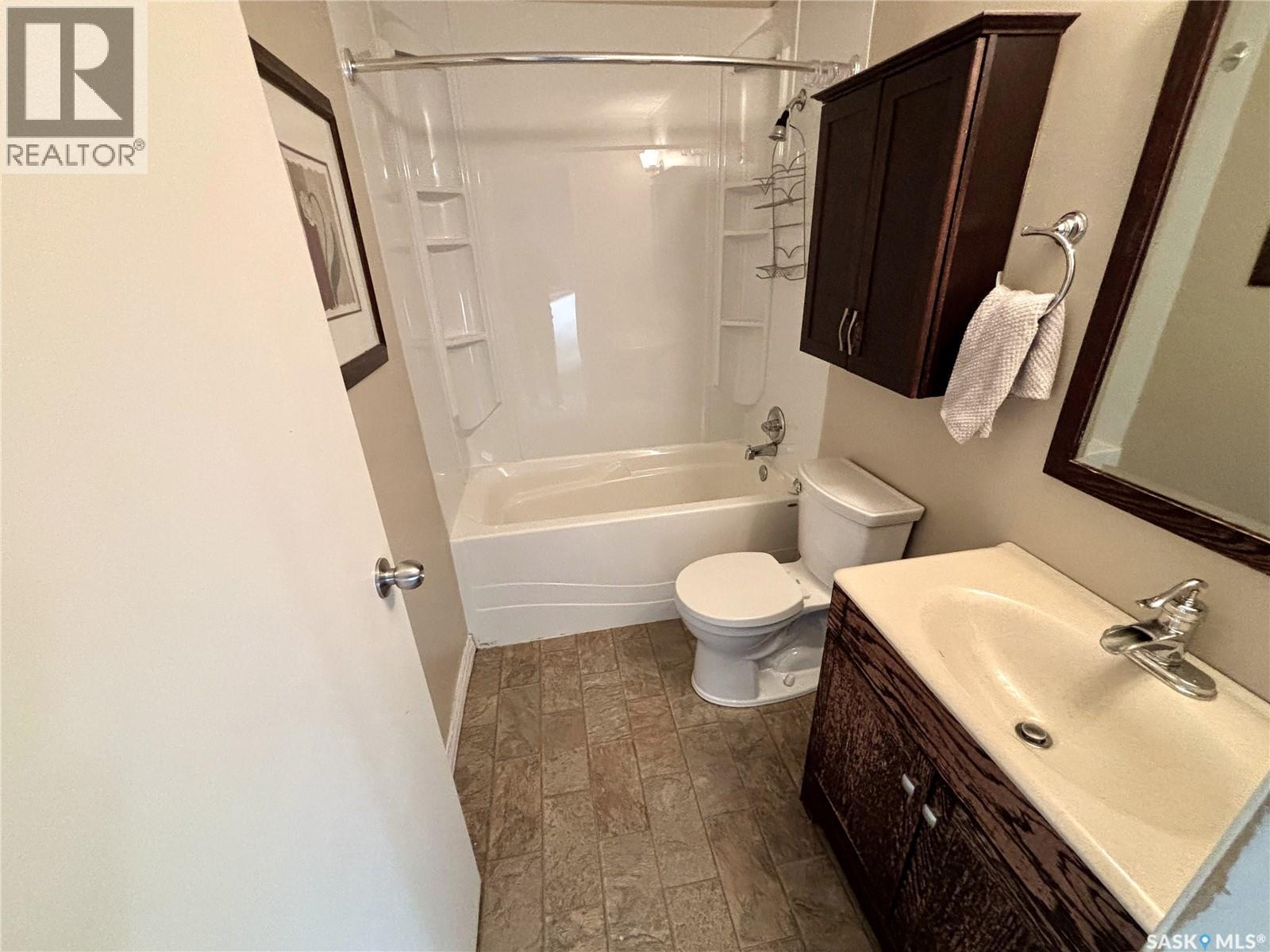 Single Family House 2 Level for Sale in   Haight CRESCENT Saskatoon 