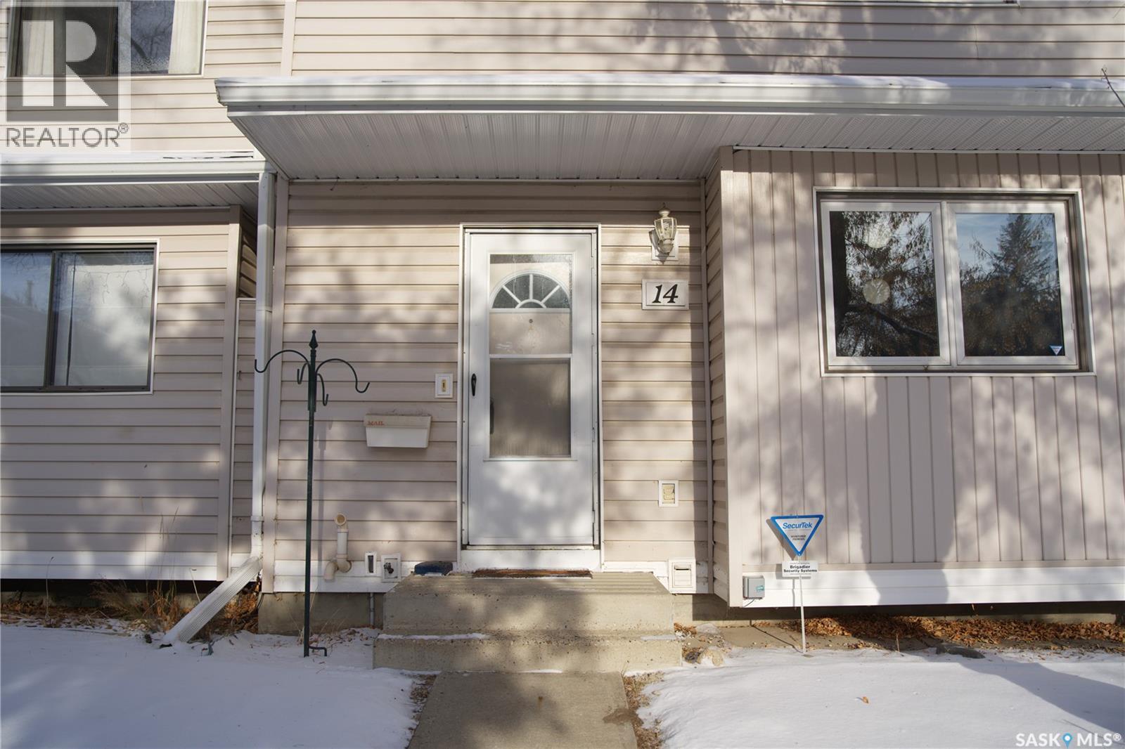 Single Family House 2 Level for Sale in   Haight CRESCENT Saskatoon 