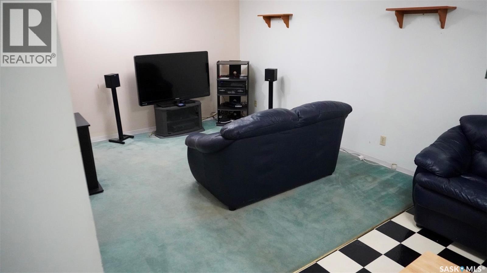 Single Family House 2 Level for Sale in   Haight CRESCENT Saskatoon 