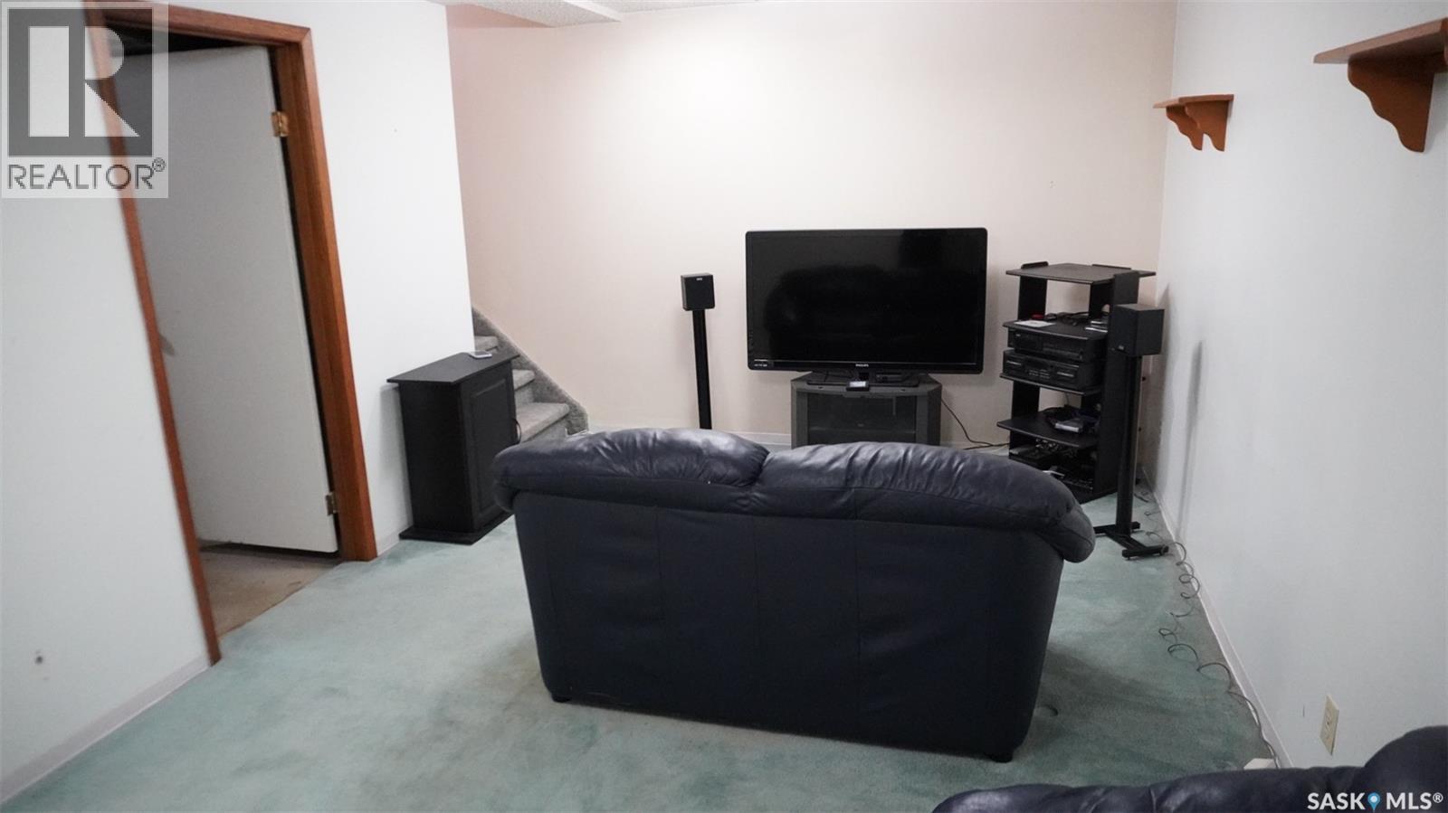 Single Family House 2 Level for Sale in   Haight CRESCENT Saskatoon 