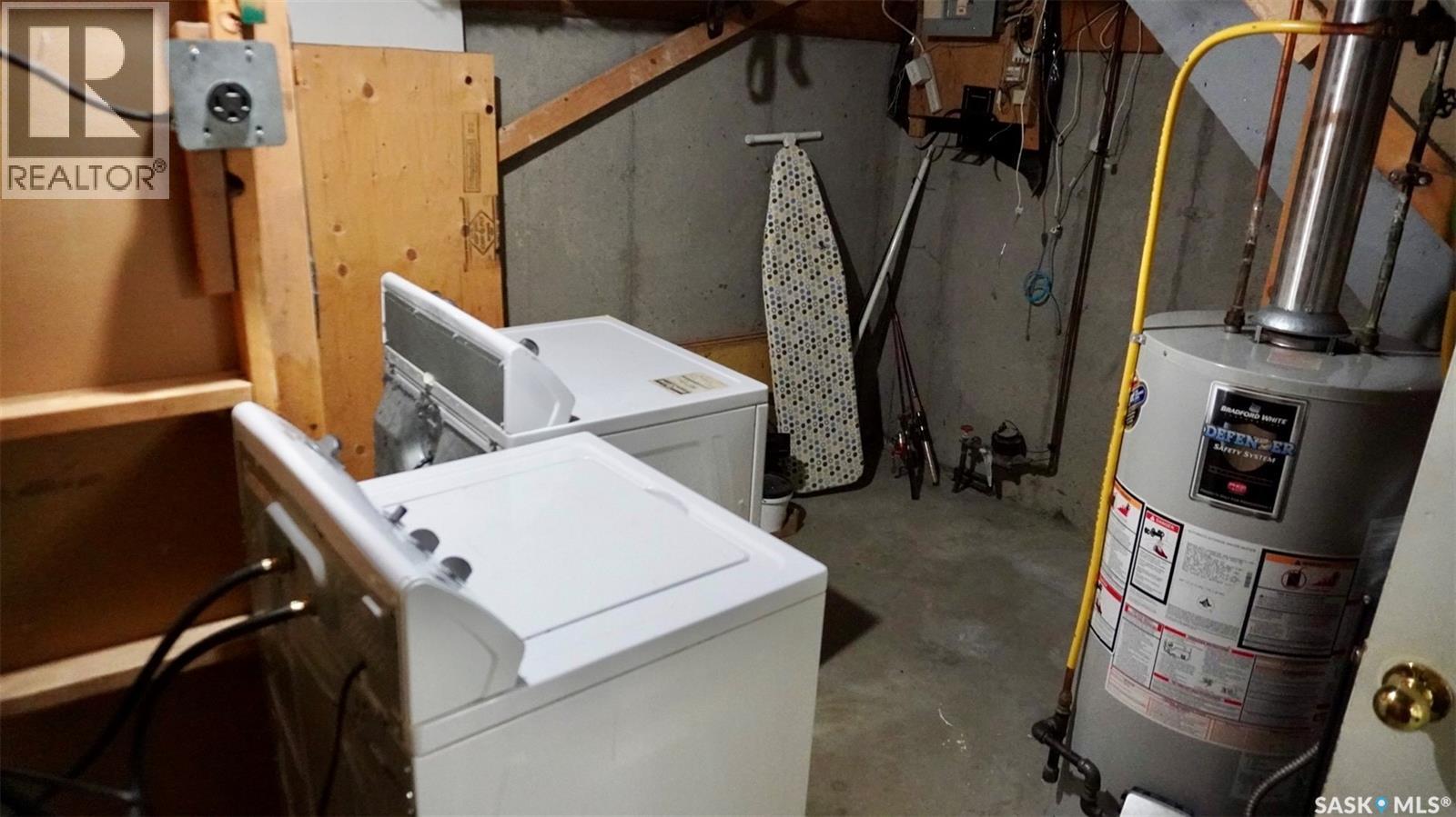 Single Family House 2 Level for Sale in   Haight CRESCENT Saskatoon 