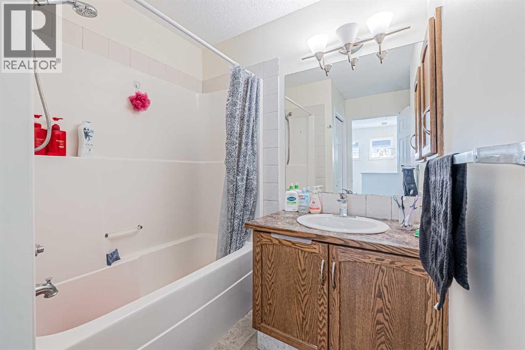 Single Family House for Sale in  Saddlebrook Drive NE Saddle Ridge Calgary 