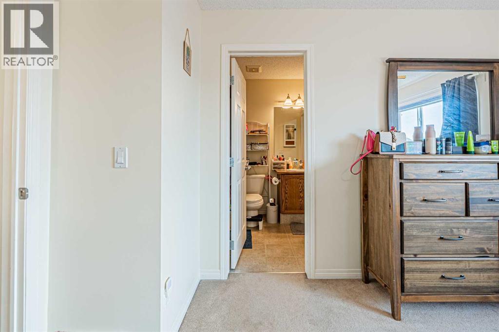 Single Family House for Sale in  Saddlebrook Drive NE Saddle Ridge Calgary 