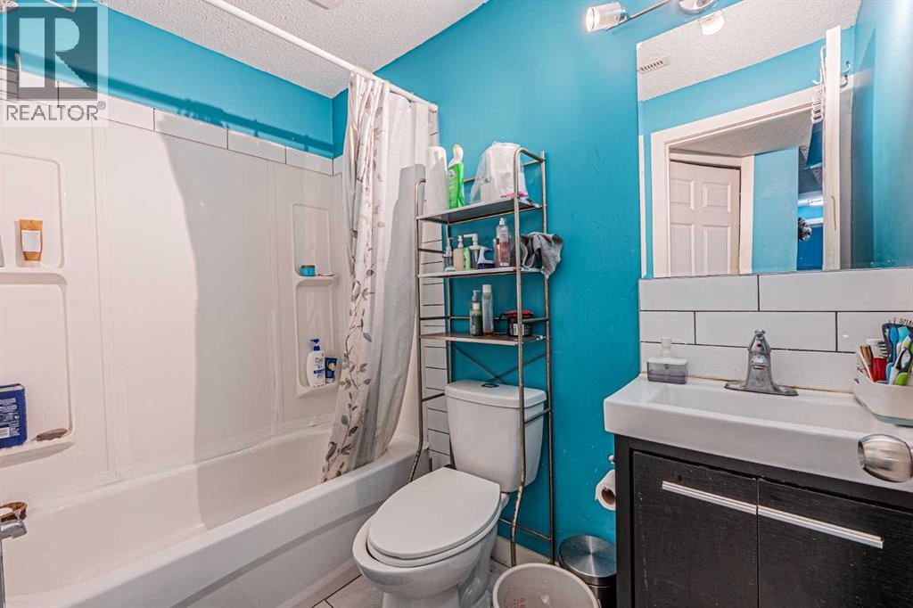 Single Family House for Sale in  Saddlebrook Drive NE Saddle Ridge Calgary 