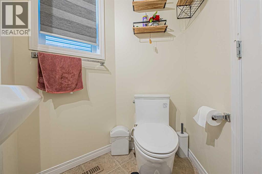 Single Family House for Sale in  Saddlebrook Drive NE Saddle Ridge Calgary 