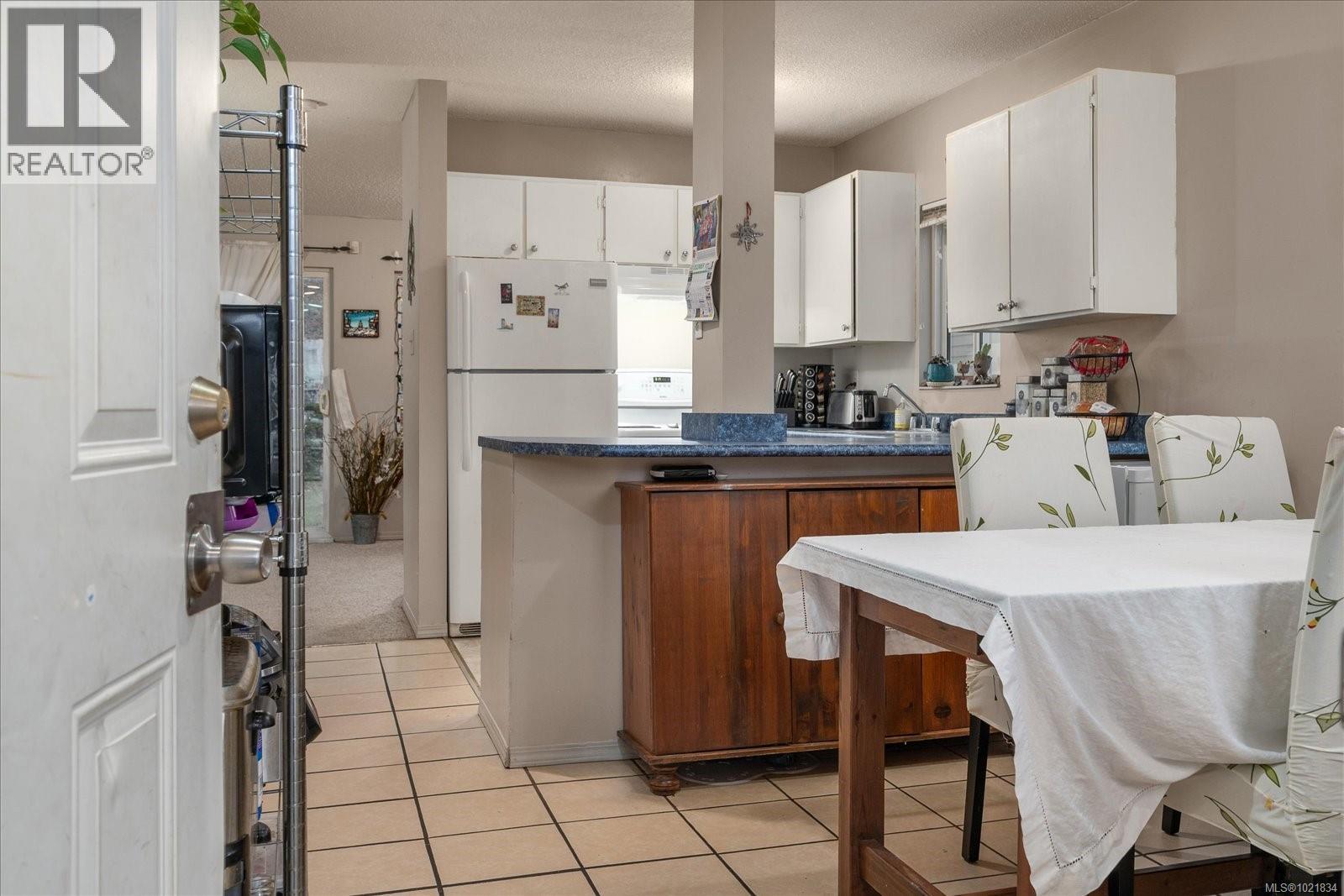 #54 444 BRUCE AVE - 4