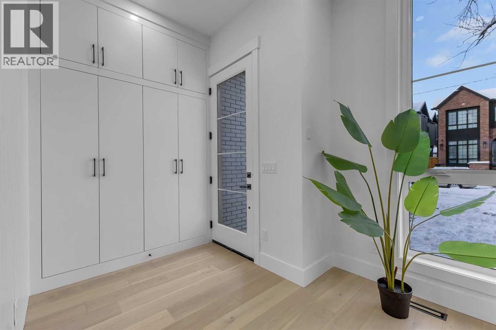 Single Family House for Sale in   Avenue NW Mount Pleasant Calgary 