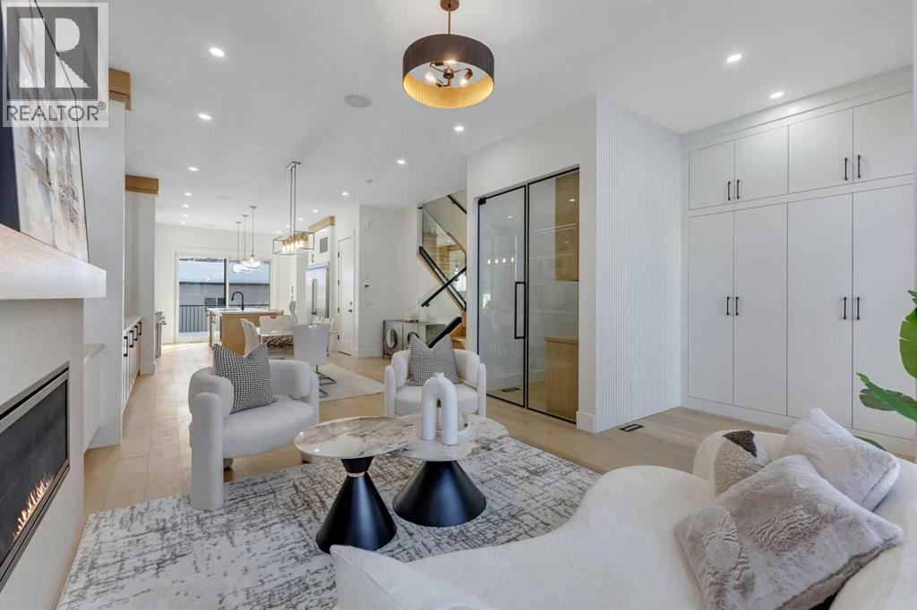 Single Family House for Sale in   Avenue NW Mount Pleasant Calgary 