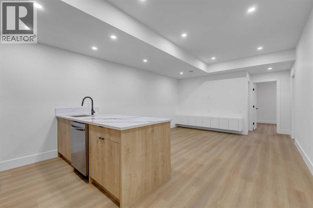 Single Family House for Sale in   Avenue NW Mount Pleasant Calgary 