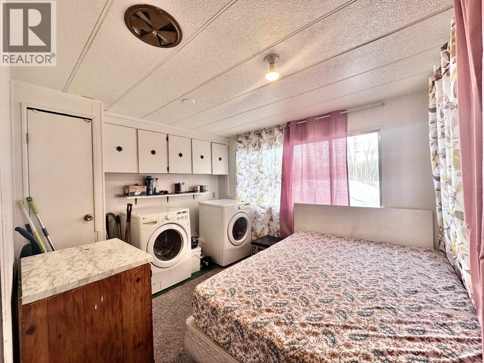 1085 3RD AVENUE, Valemount