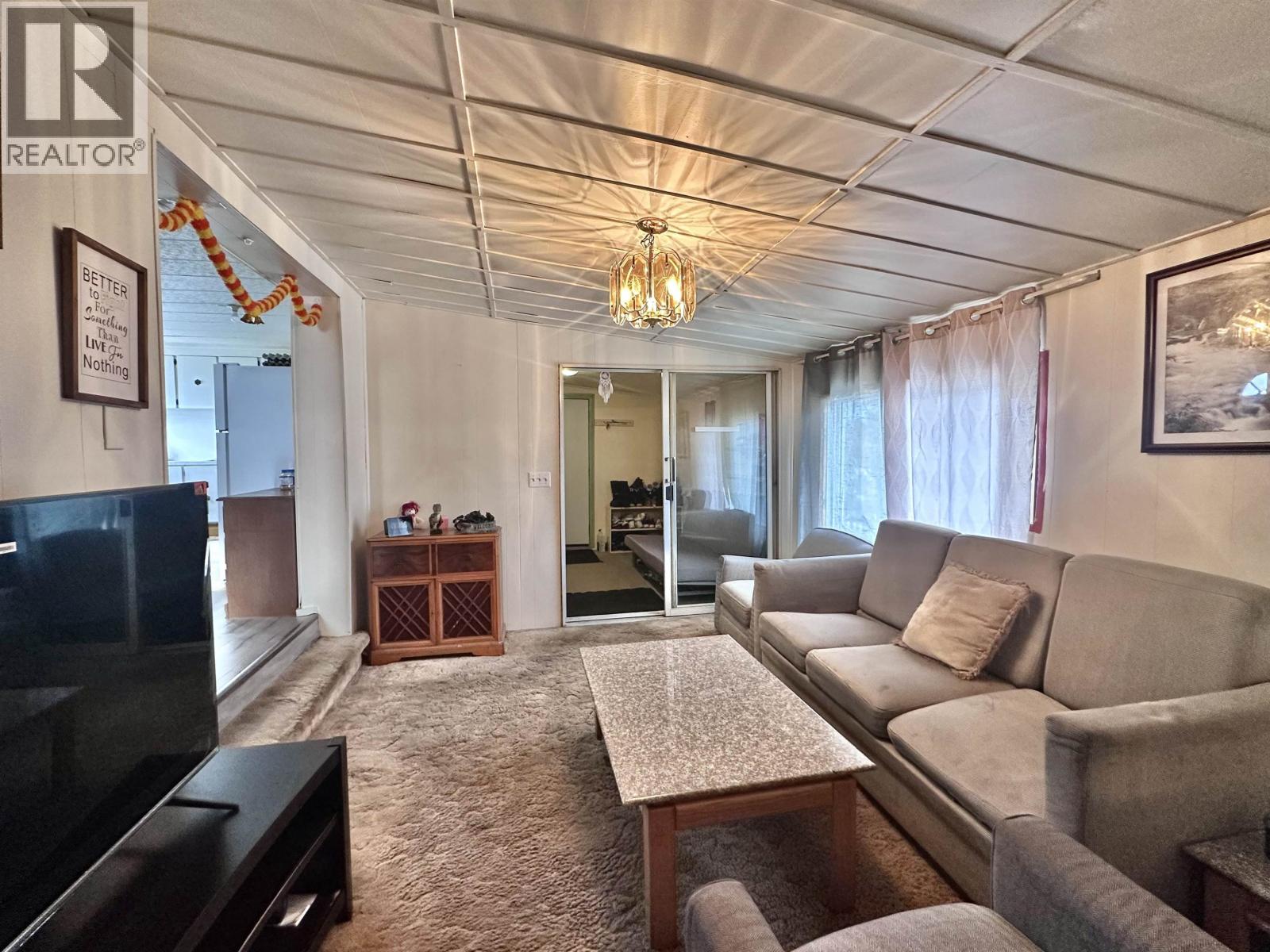 1085 3RD AVENUE, Valemount