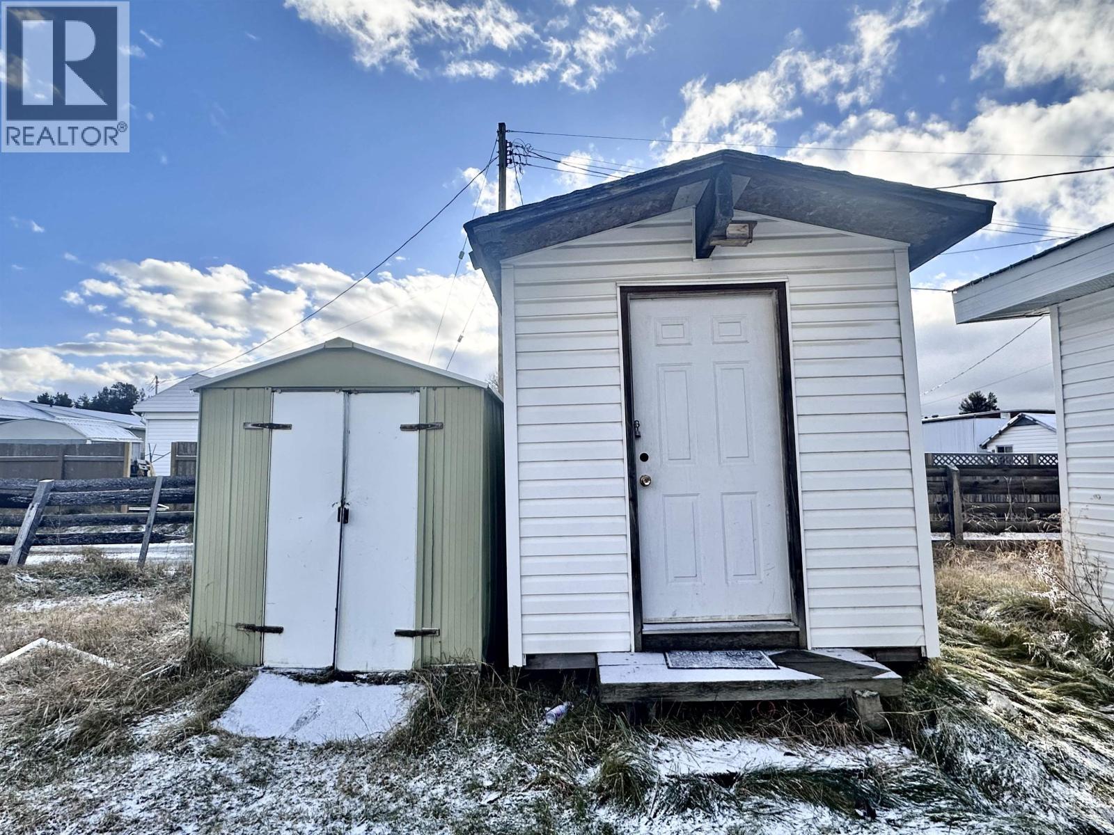 1085 3RD AVENUE, Valemount