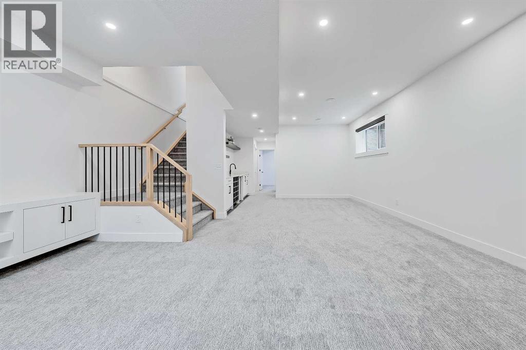 Single Family House for Sale in   Avenue SW Windsor Park Calgary 