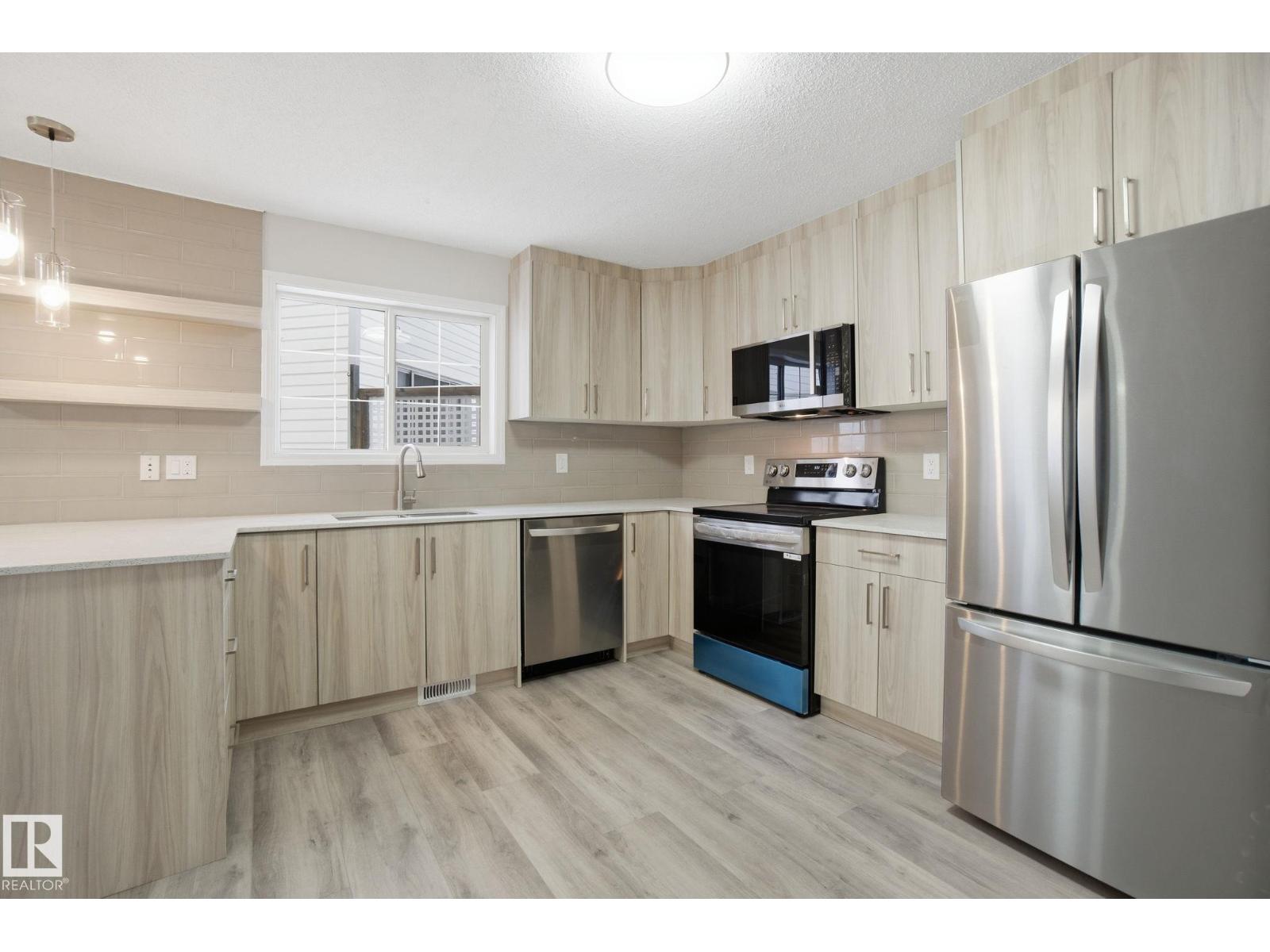 4035 38 ST NW, Edmonton