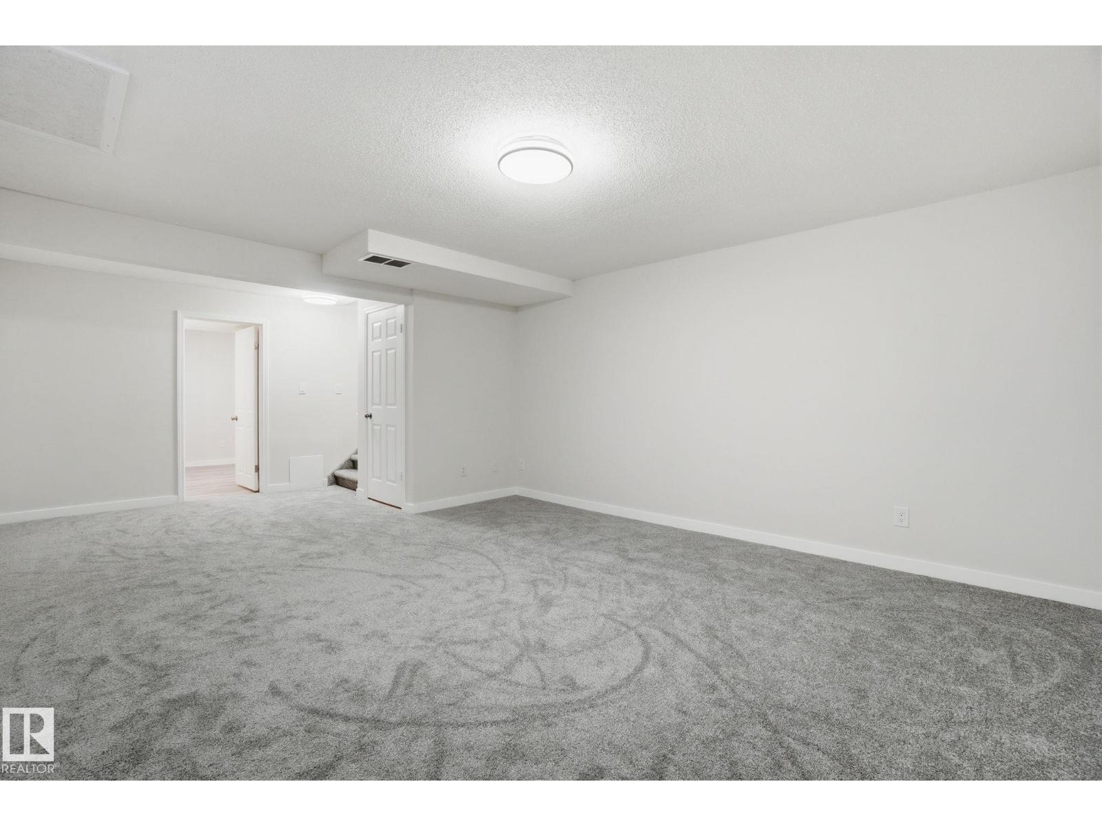 4035 38 ST NW, Edmonton