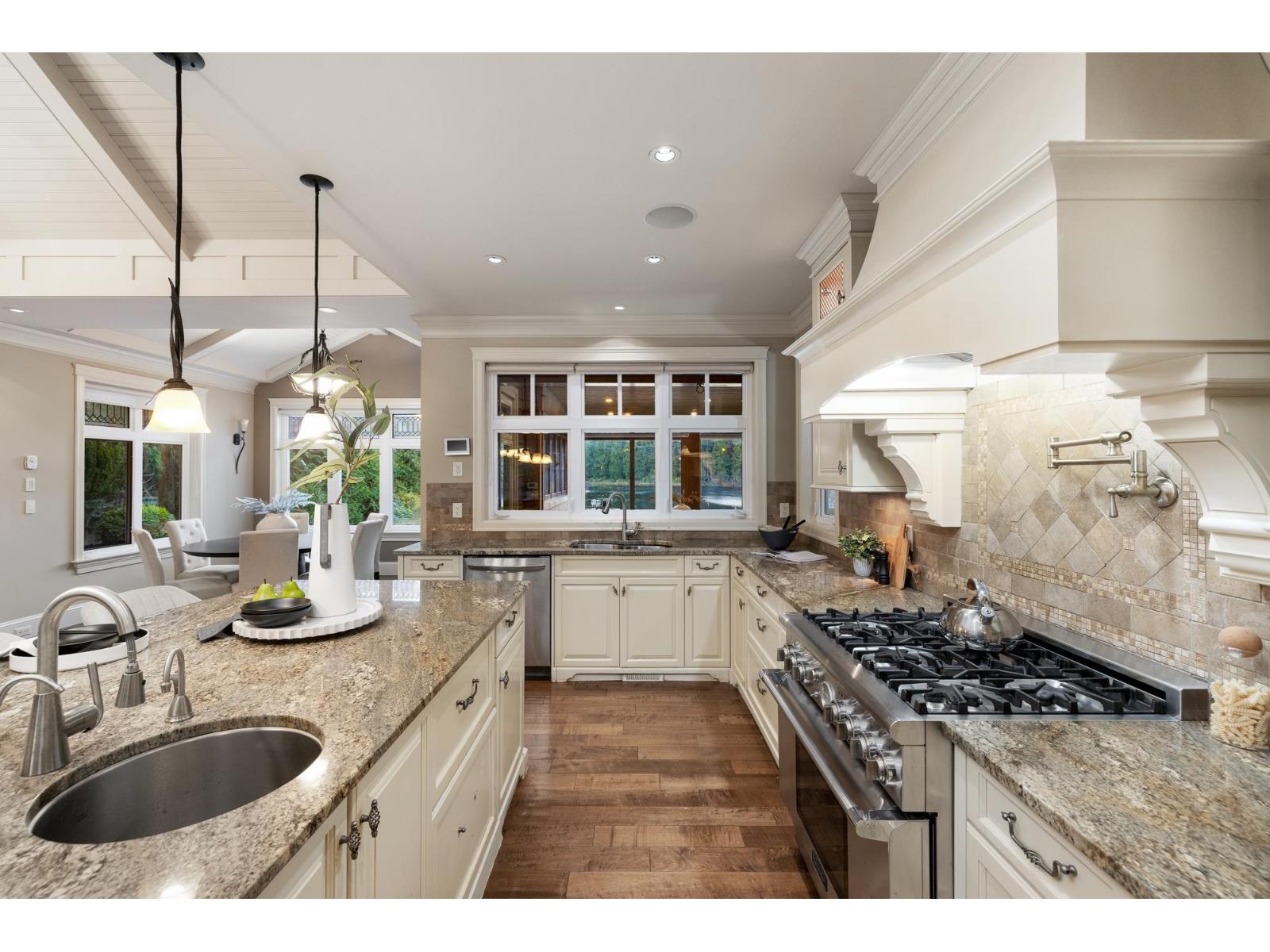 23455 8 AVENUE, Langley