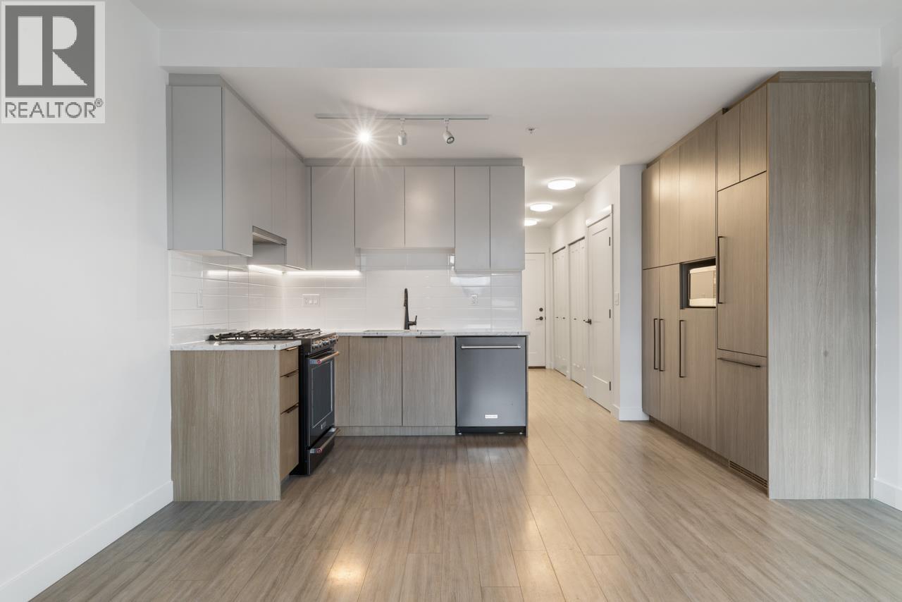 203 2408 GRANT STREET, Vancouver