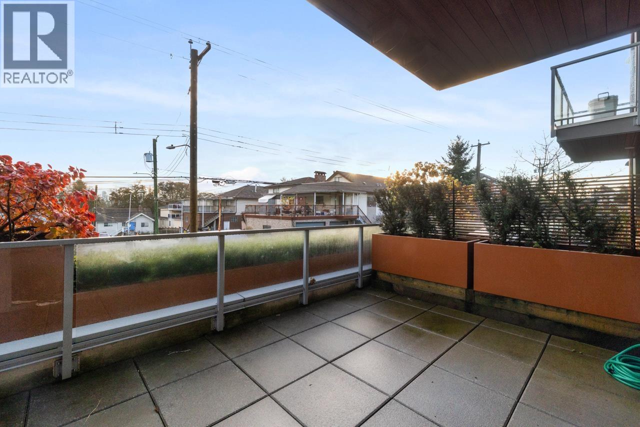 203 2408 GRANT STREET, Vancouver