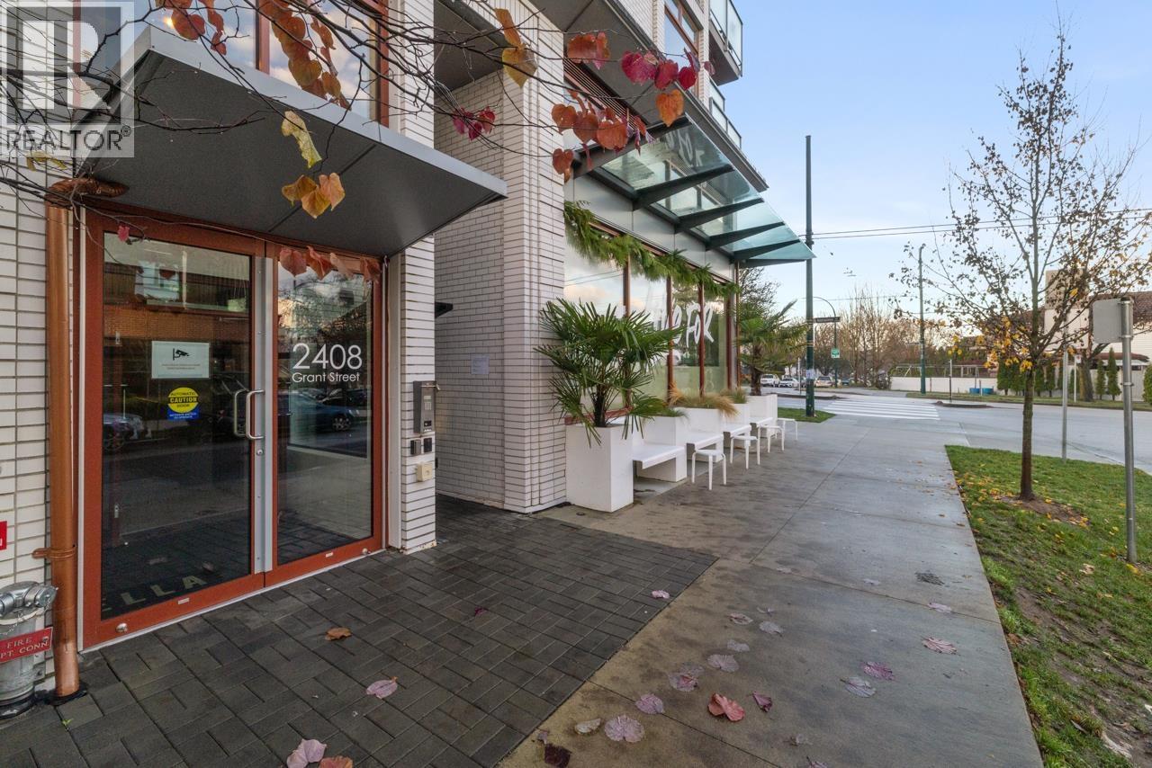 203 2408 GRANT STREET, Vancouver